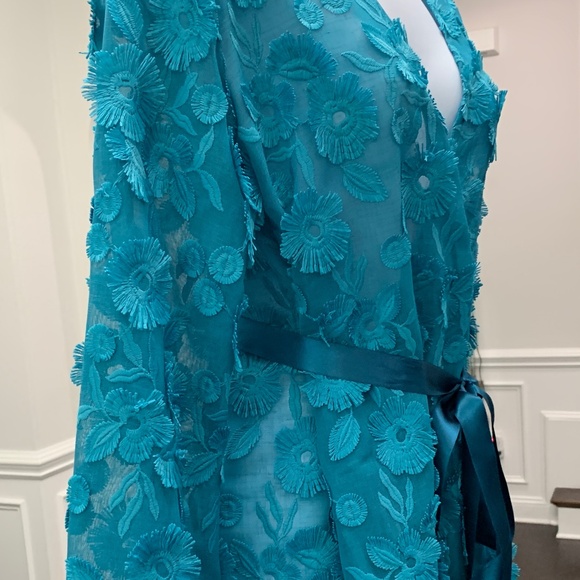 Cadolle Linen Robe - Picture 4 of 4